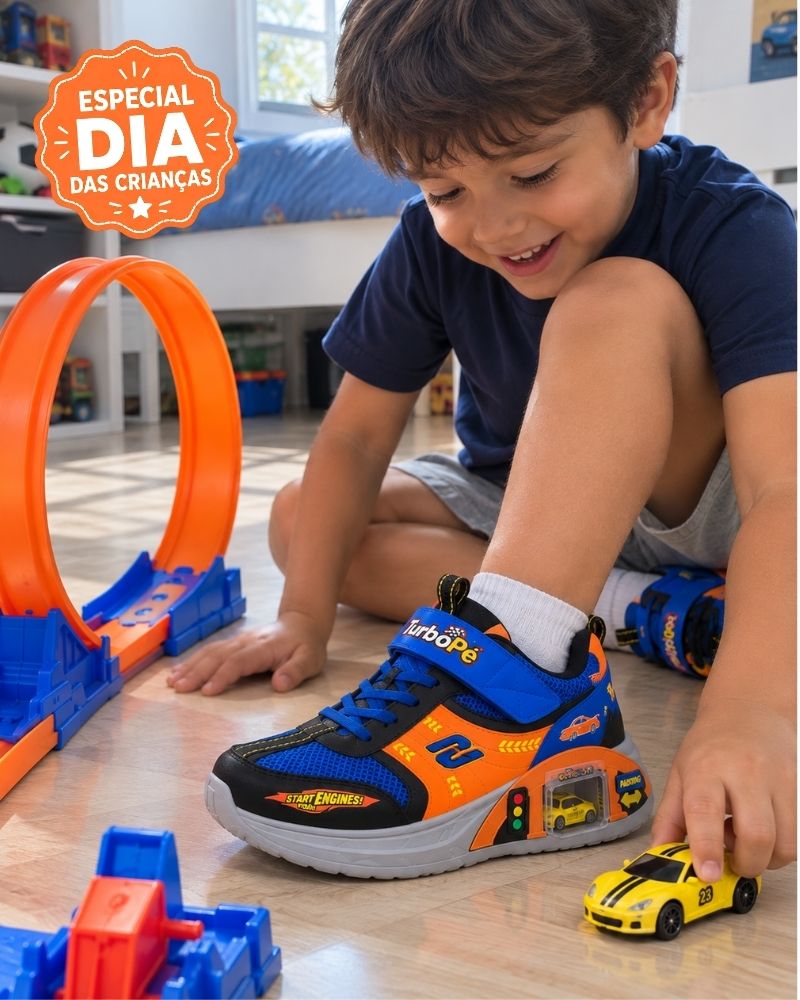 TurboPé© – Tênis com Garagem de Carrinho + Pista Radical